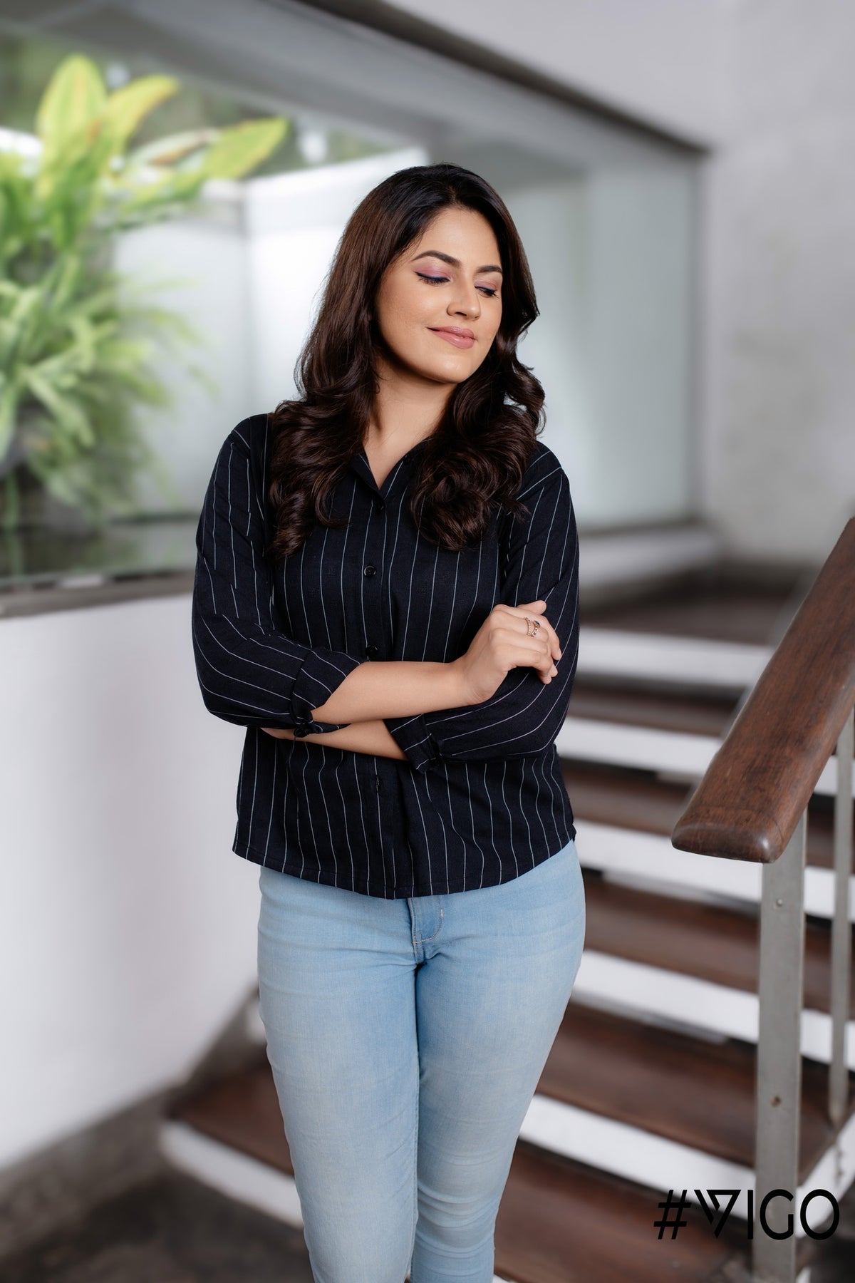 REGULAR COLLAR STRIPED SHIRT