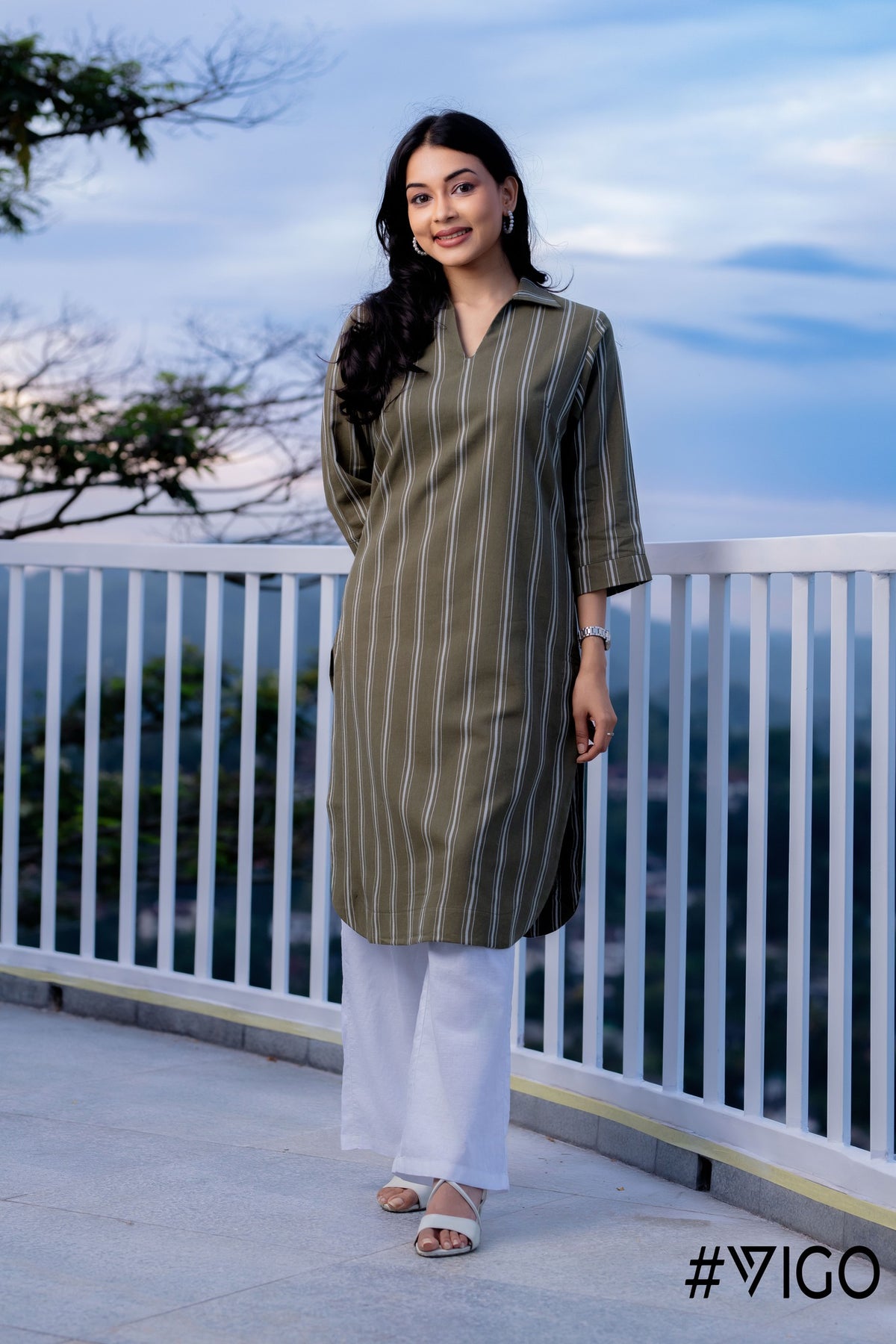 SKYLINE SRIPE BROWN  KURTI