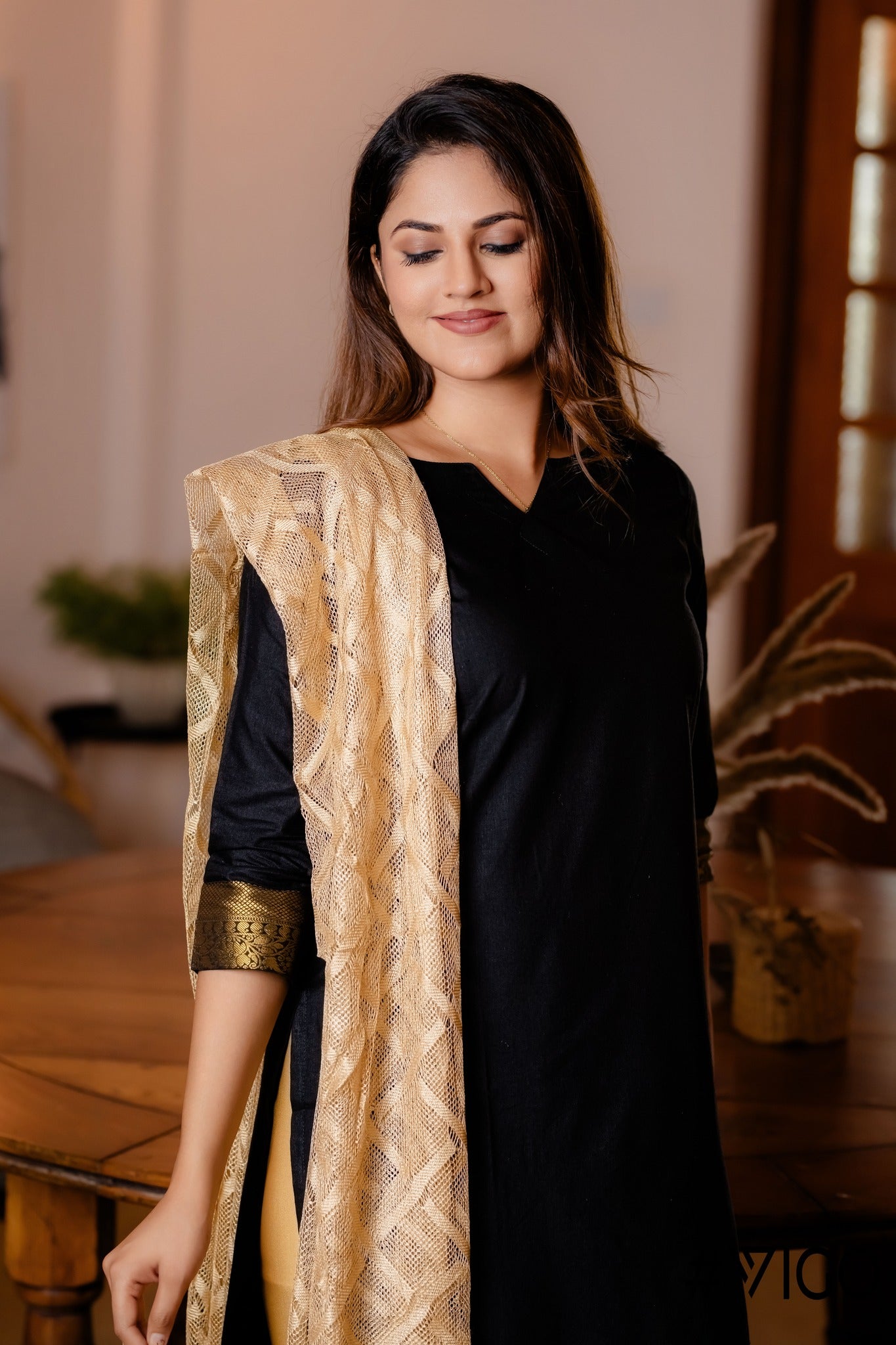 BLACK AURA ETHNIC KURTA SET