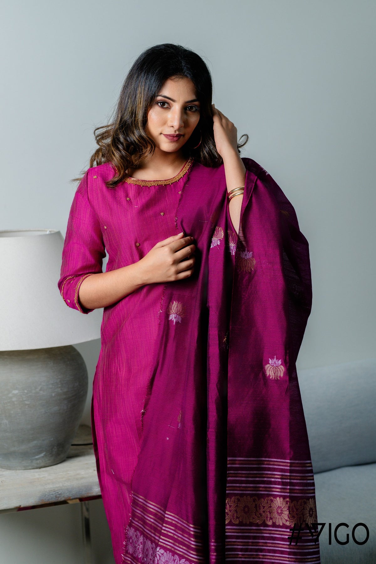 VIGO AARI WORK KURUTHA SET