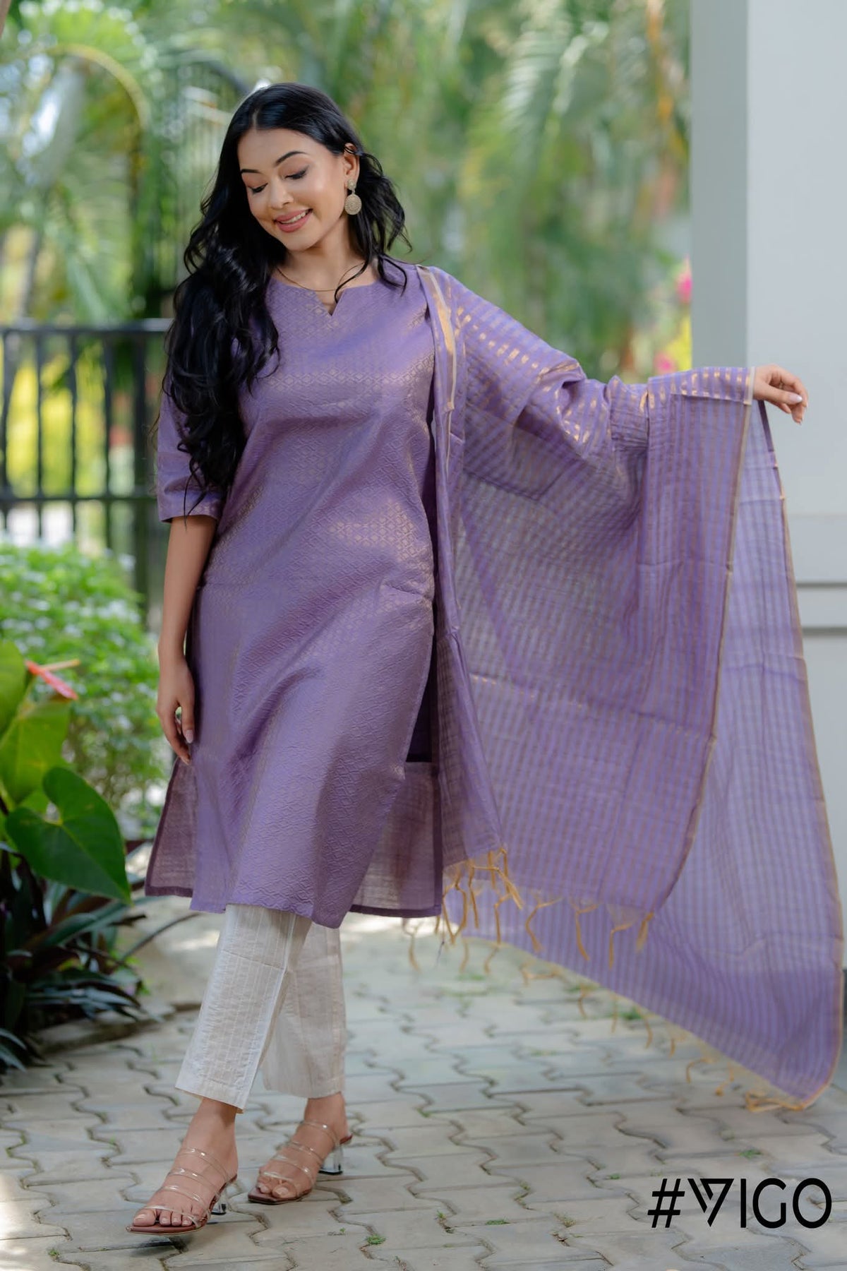 VIGO EVERYDAY ELEGANCE LAVENDER KURTA SET