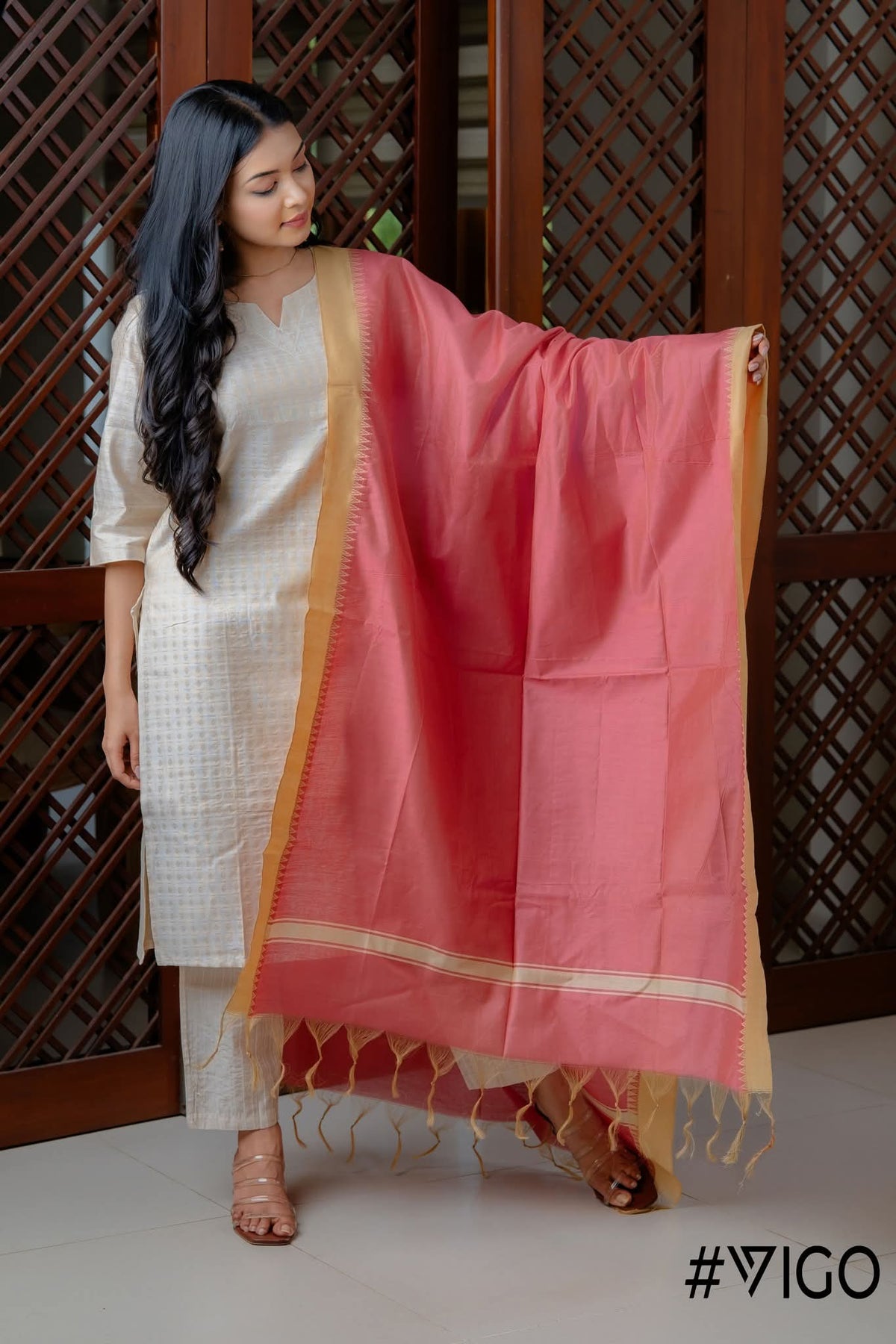 VIGO EVERYDAY ELEGANCE GOLD KURTA SET
